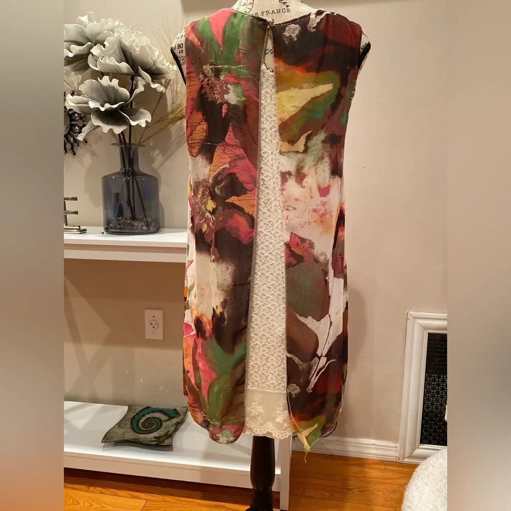 Colorful Tunic - Picture 2 of 4